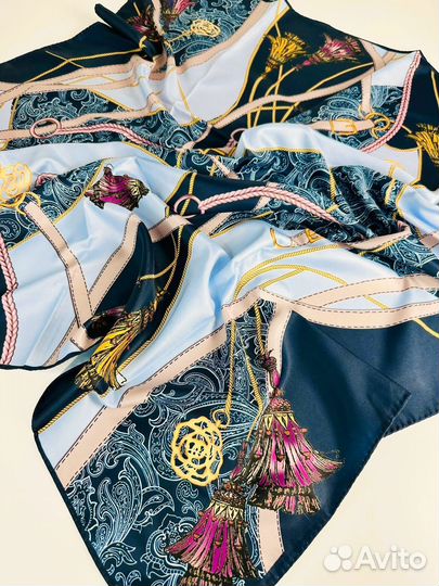 Синий шелковый платок Hermes