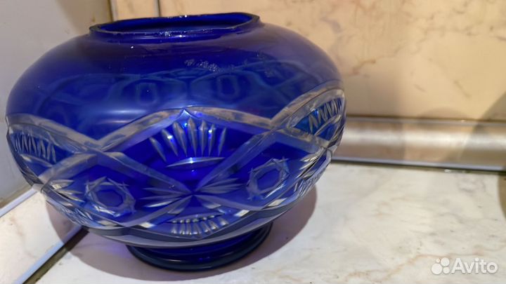 Ваза из цветного хрусталя винтажная
