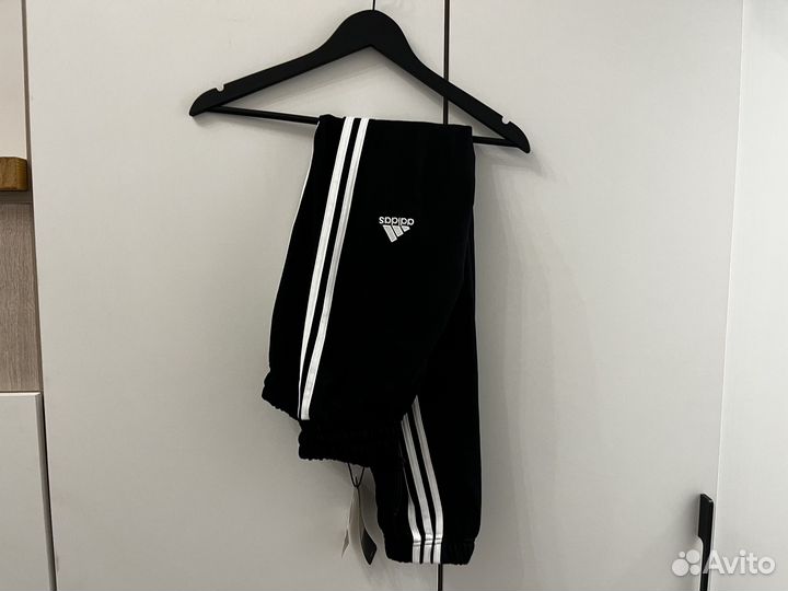 Спортивные штаны Adidas