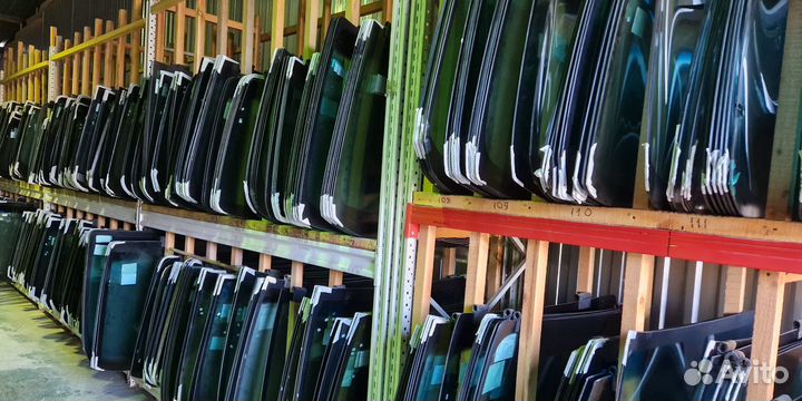 Лобовое стекло Honda Domani MB (II)