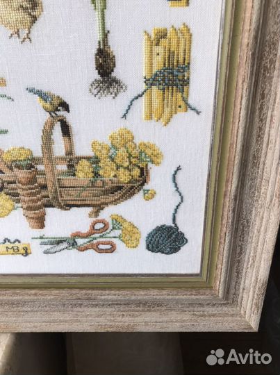 Картина крестиком в раме с музейным стеклом