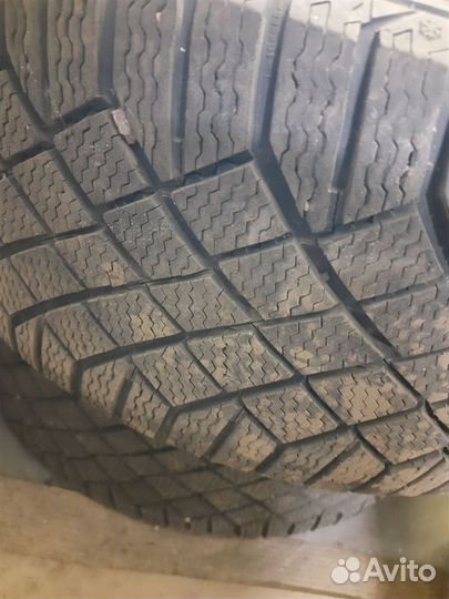 Continental ContiVikingContact 7 245/45 R19