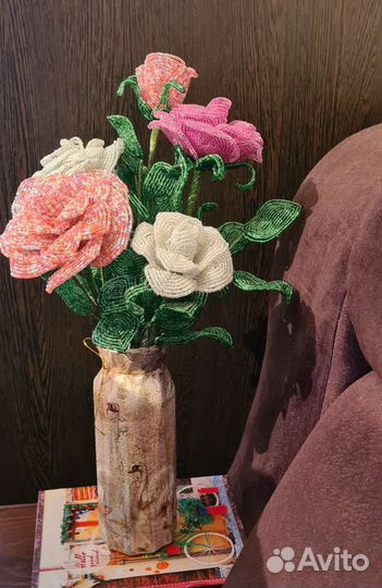 Бисероплетение, цветы из бисера