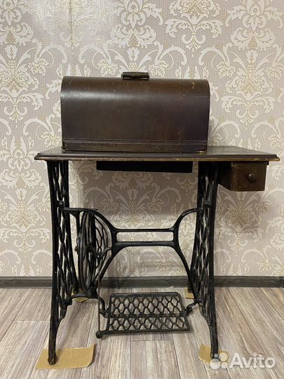 Швейная машинка Подольская ножная