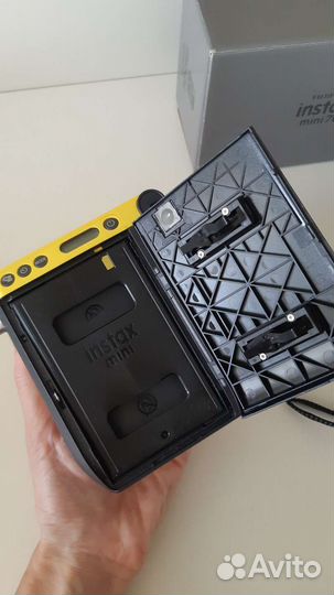 Камера для моментальных снимков instax mini