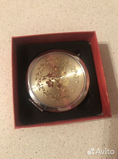 Зеркало карманное