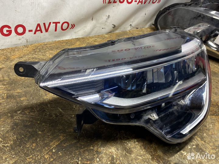 Renault Arkana левая фара