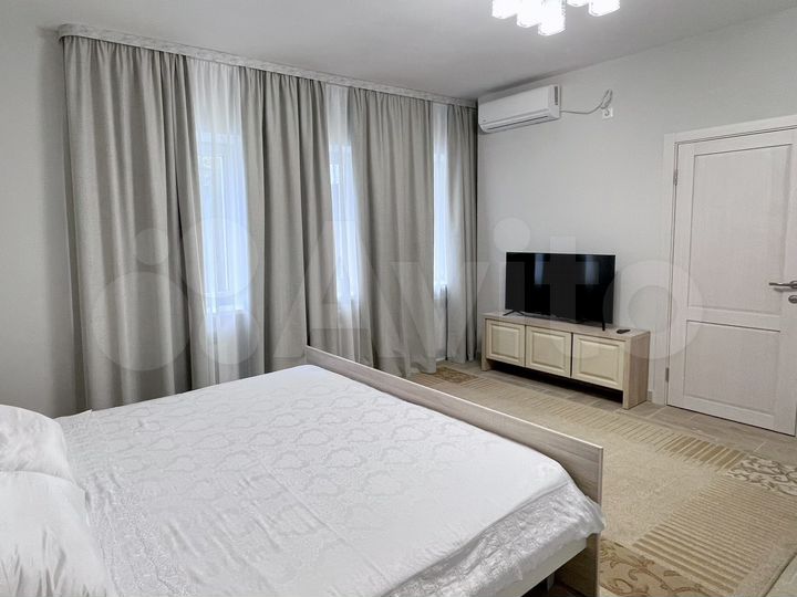 Комната 18 м² в 5-к., 2/2 эт.