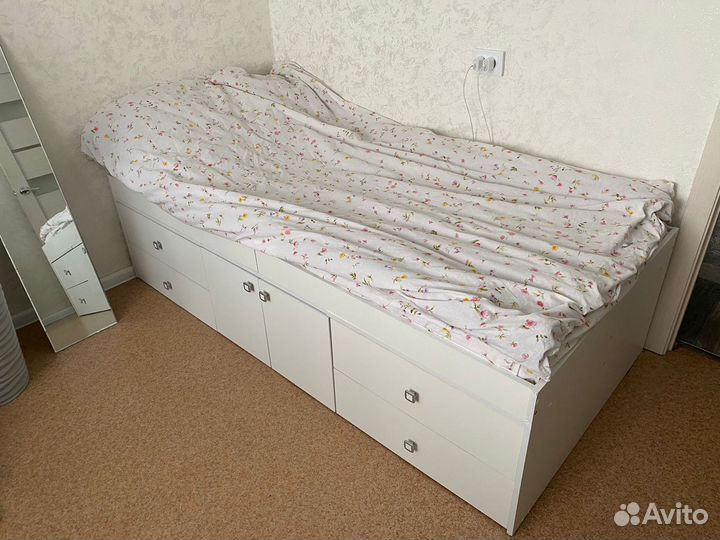 Кровать односпальная с матрасом бу