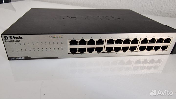Коммутатор D-link DGS-1024C