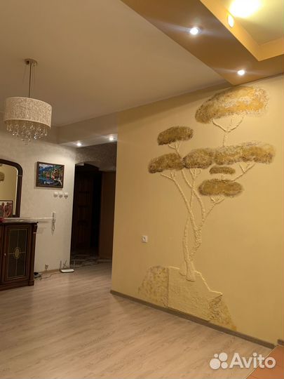 Барельеф и роспись стен