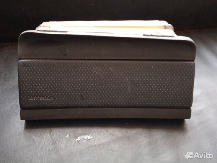 Подушка безопасности в торпедо для Audi 80/90 B4