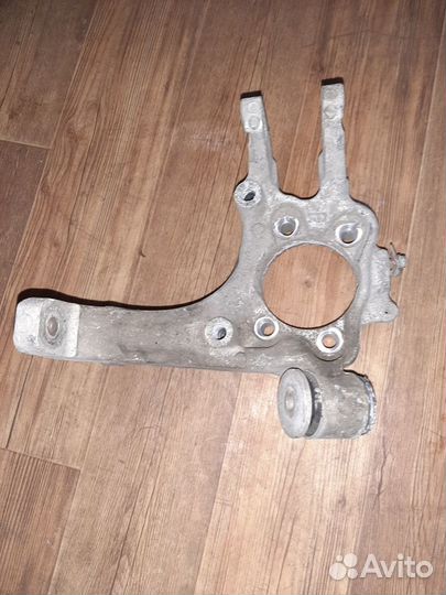 Задний поворотный кулак цапфа Audi A8 Ауди