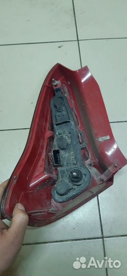 Фонарь задний правый на Citroen C4