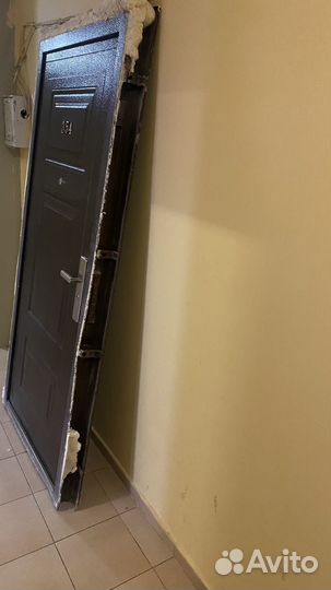 Дверь входная металлическая