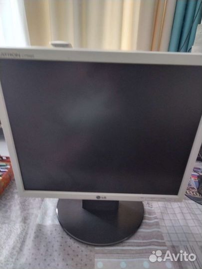 Монитор LG