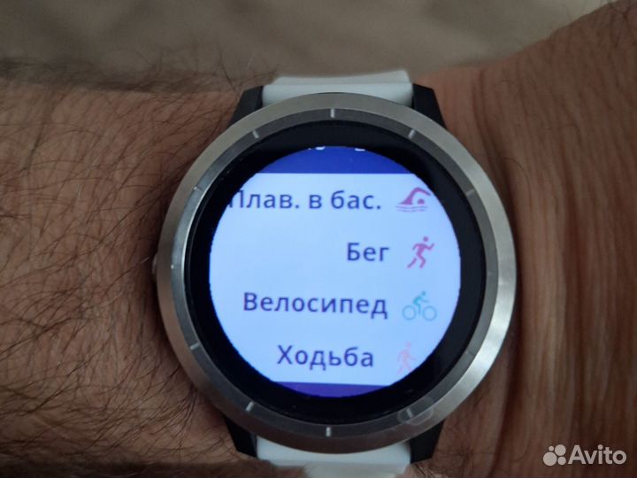 Умные часы Garmin Vivoactive 3