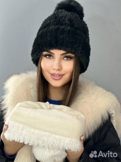 Шапка с мехом женская