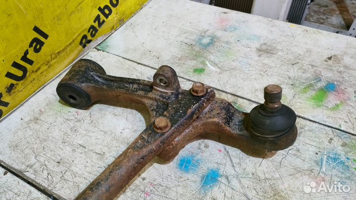 Рычаг передний левый Kia Карнивал 1