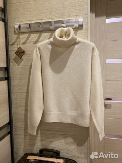 Свитер Uniqlo новый