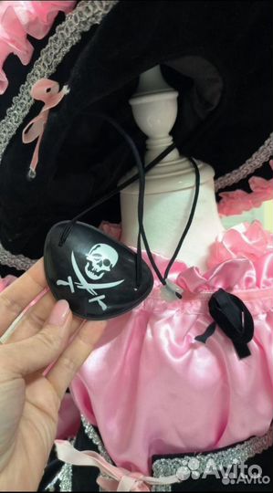 Костюм розовой пиратки