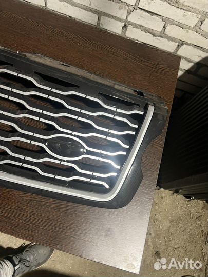 Решетка радиатора Land Rover Range Rover /2017