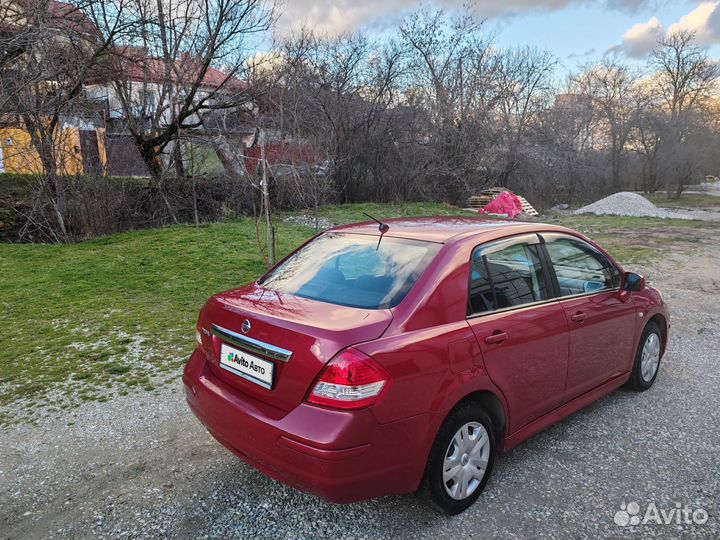 Nissan Tiida 1.6 AT, 2010, 260 000 км