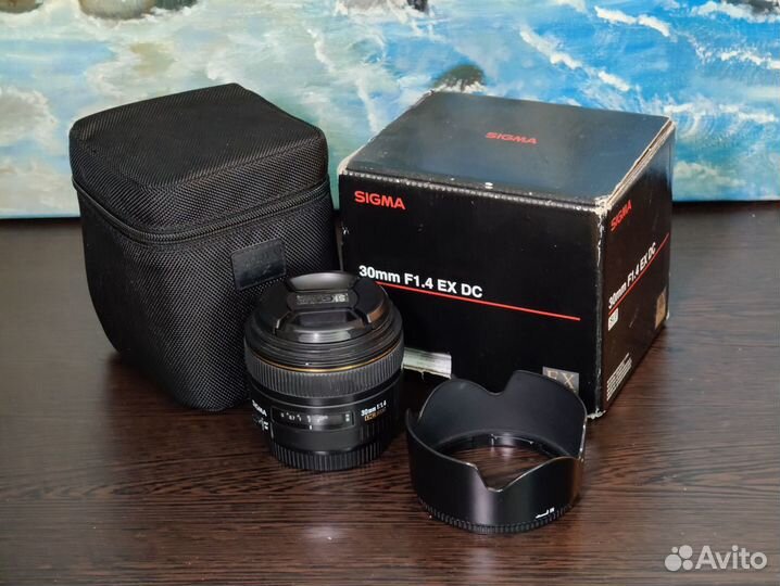 Объектив Sigma AF 30mm f/1.4 EX DC HSM Canon EF-S