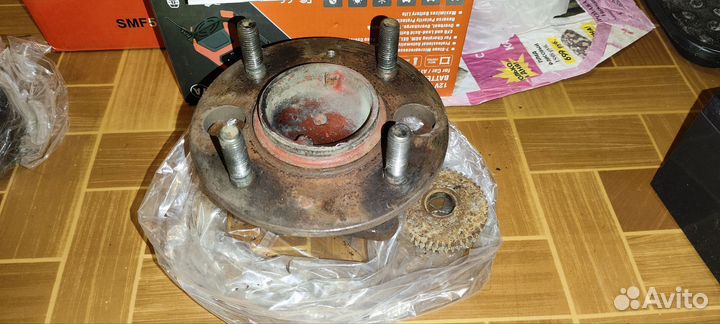 Ступица задняя Hyundai Sonata EF 5273038102