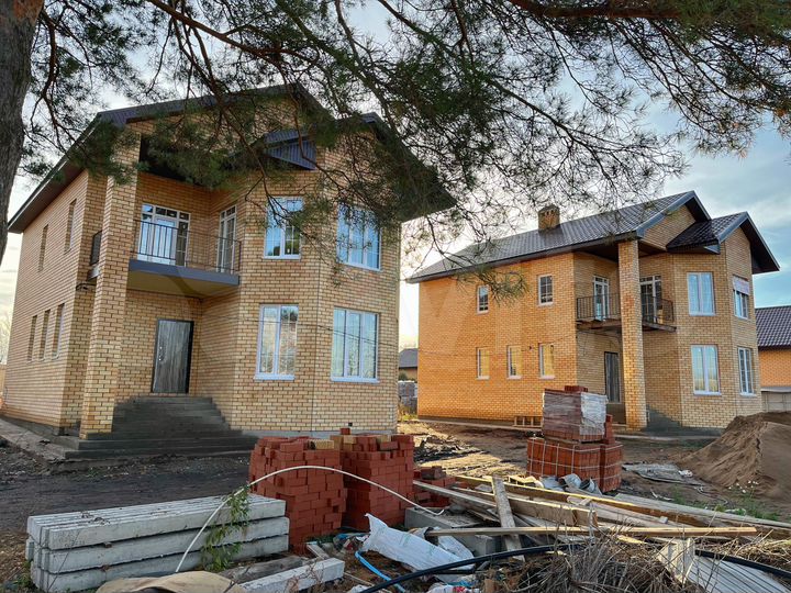 Коттедж 153 м² на участке 7,3 сот.