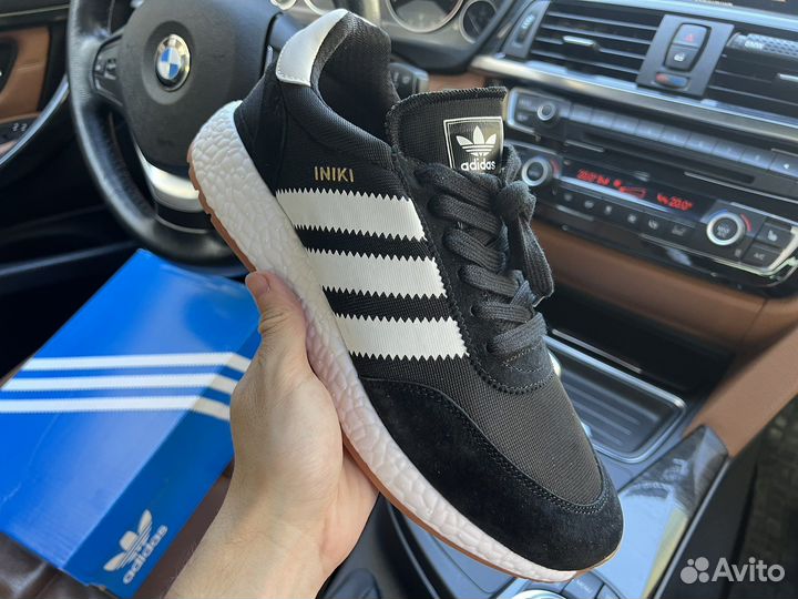 Кроссовки Adidas Iniki