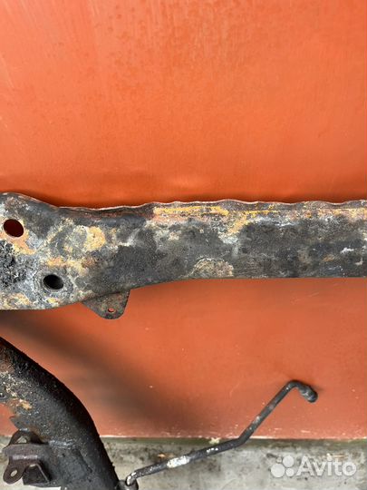 Рено дастер подрамник