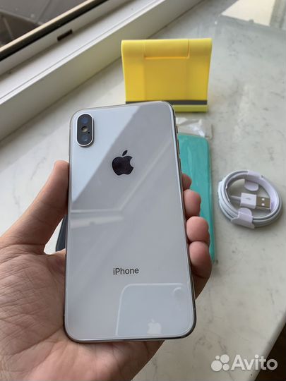 iPhone X, 256 ГБ