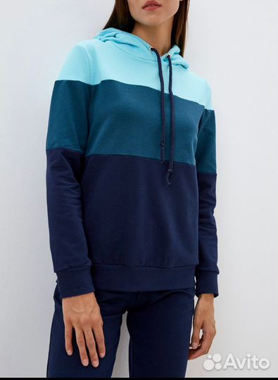 Спортивный костюм женский