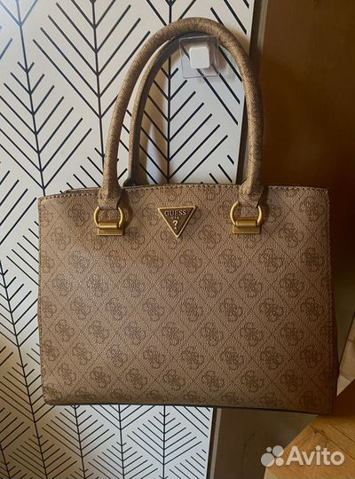 Сумка сэтчел Guess