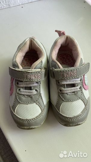 Кроссовки для девочки 19 р-р