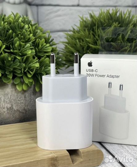 Блок питания Apple 20 W Type-C