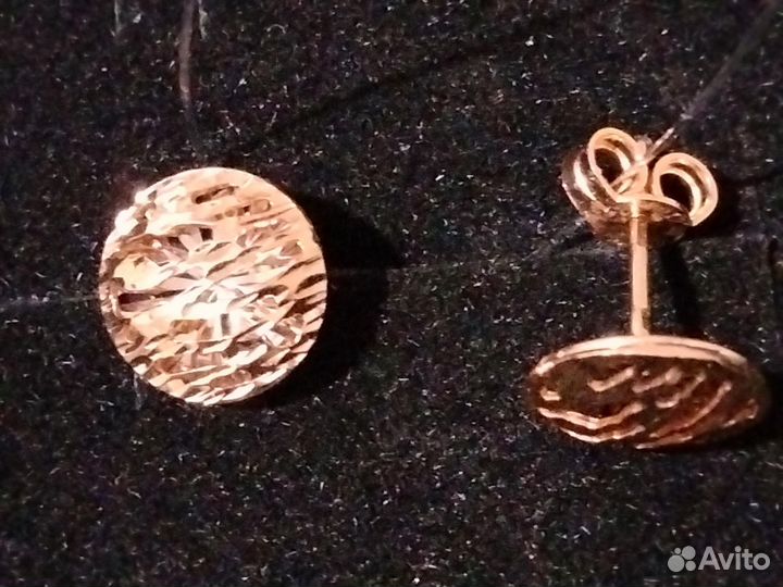 Золотые серьги
