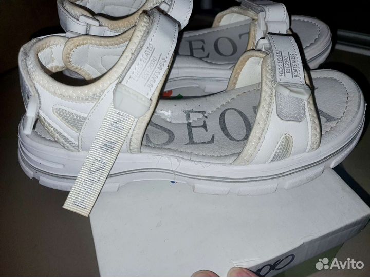 Сандалии для девочки