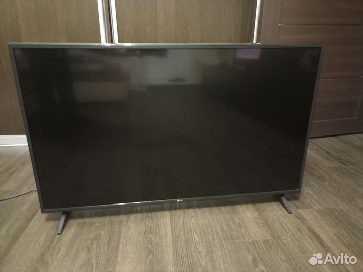Продам телевизор б/у под ремонт или на запчасти