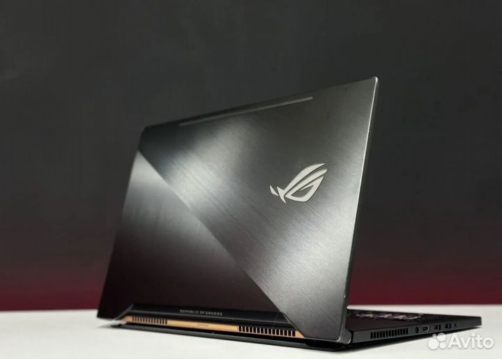 Мощный Asus ROG Zephyrus GTX 1080 / i7-7700 / 16