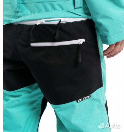 Комбинезон для катания на сноуборде