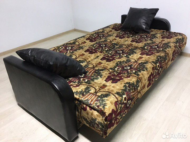 Диван