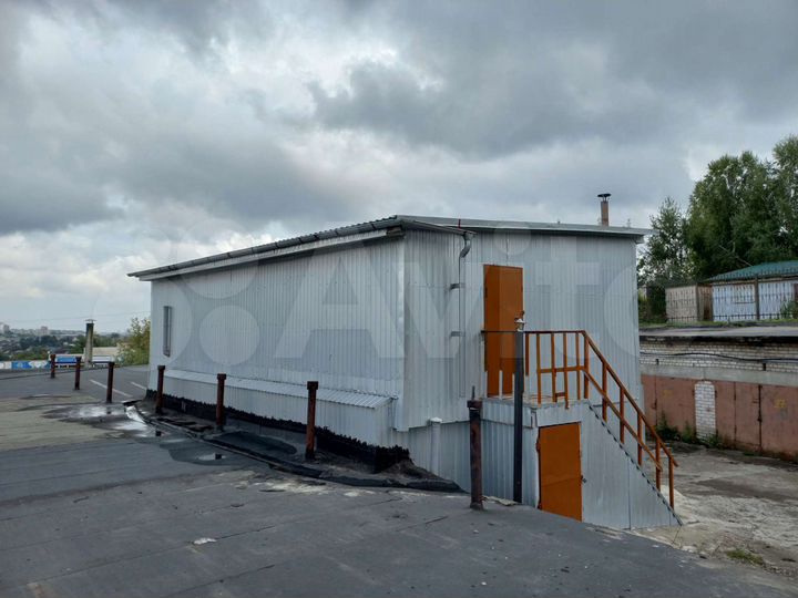 Гараж, > 30 м²