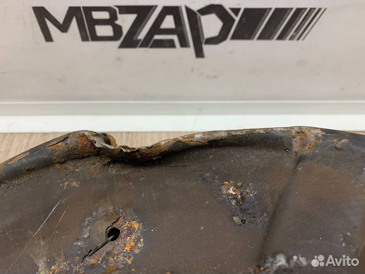 Кулак задний левый Mercedes X204 GLK 204