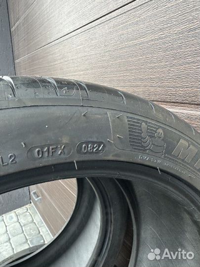 Michelin Pilot Sport 4 S 255/40 R20 и 285/35 R20 101Y