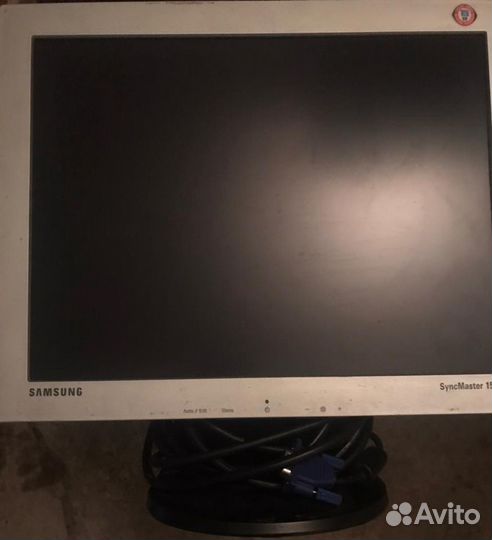 Монитор Samsung syncmaster 152v