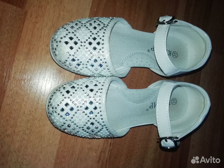 Туфли для девочки 27, 29, 28размер