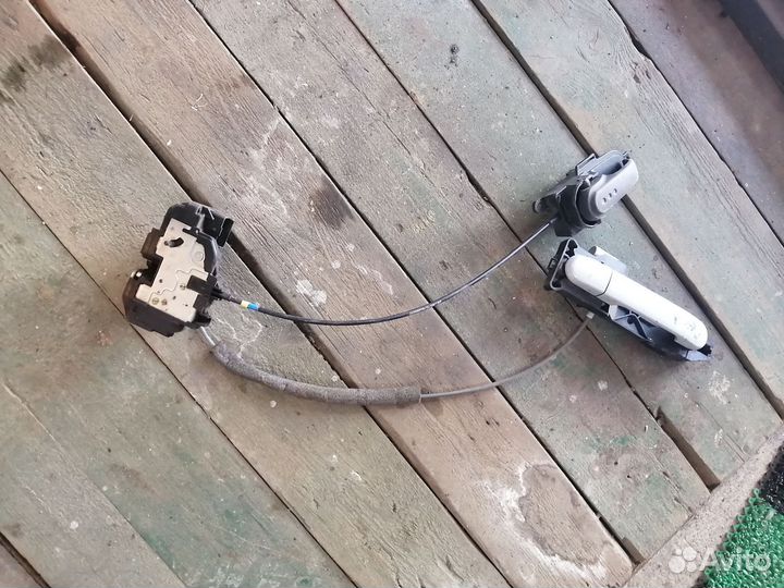 Замок двери nissan note e11