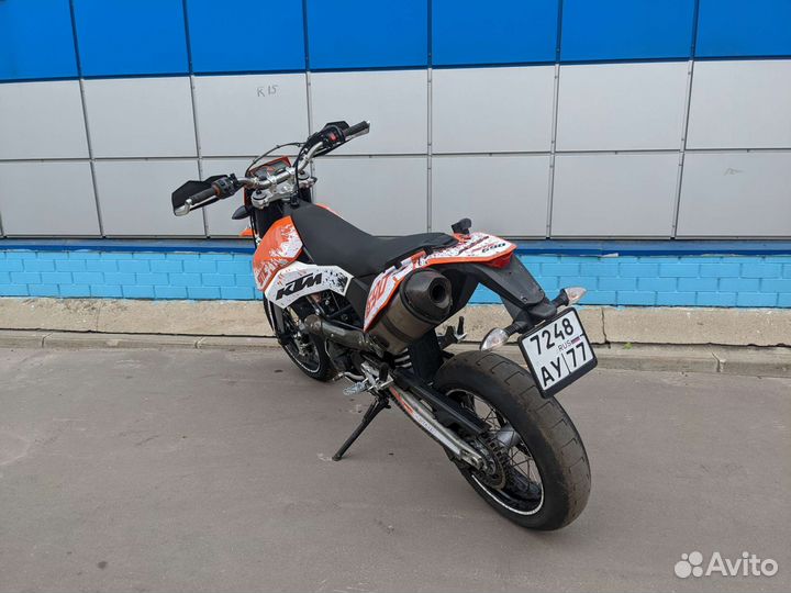 KTM 690 SMC supermoto